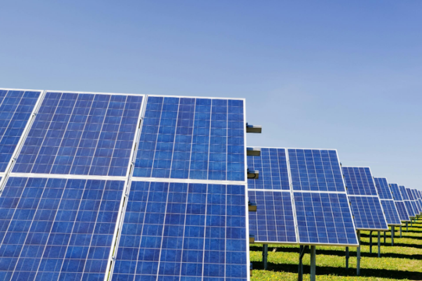 How Smart Tech Is Transforming Clean Energy