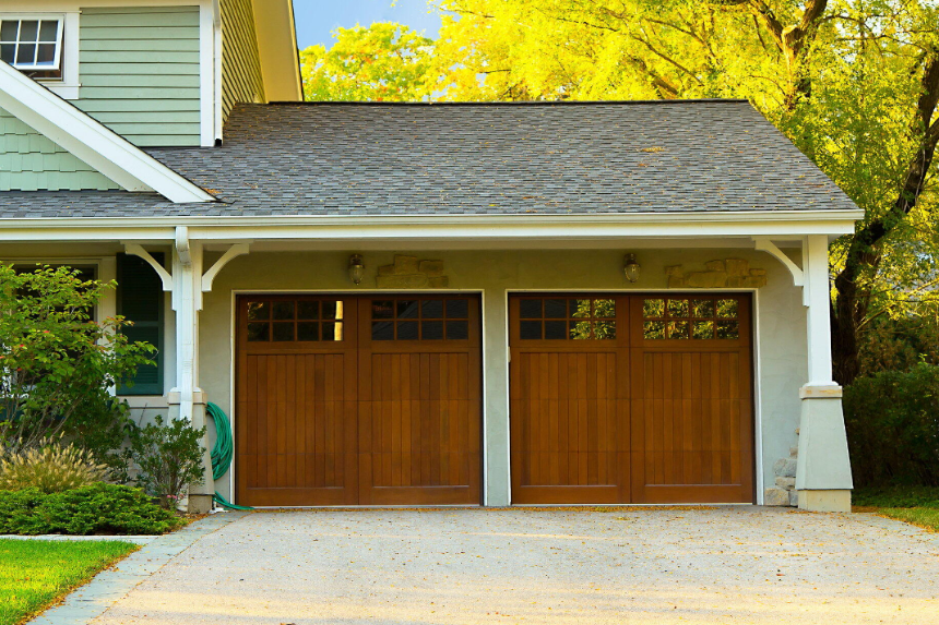 Tips for choosing a garage door