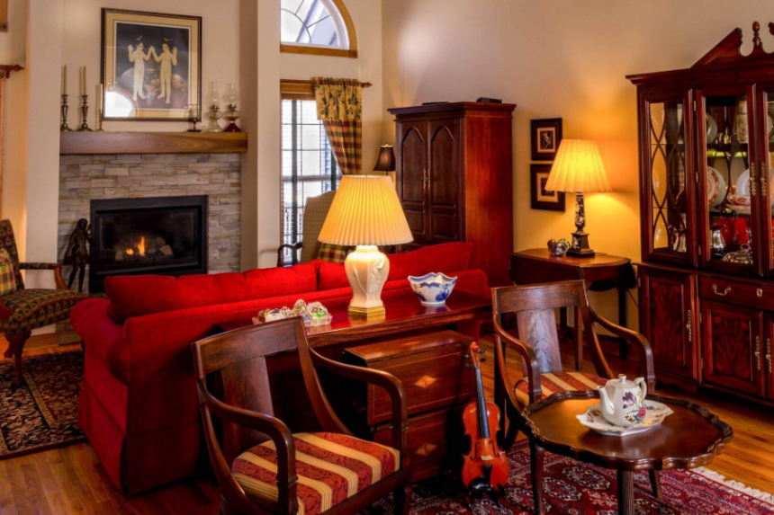 Cozy Home Furniture Creates Welcoming Spaces