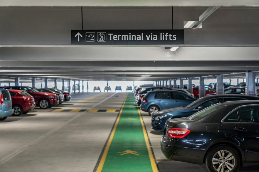 Benefits of Pre-Booking Airport Parking